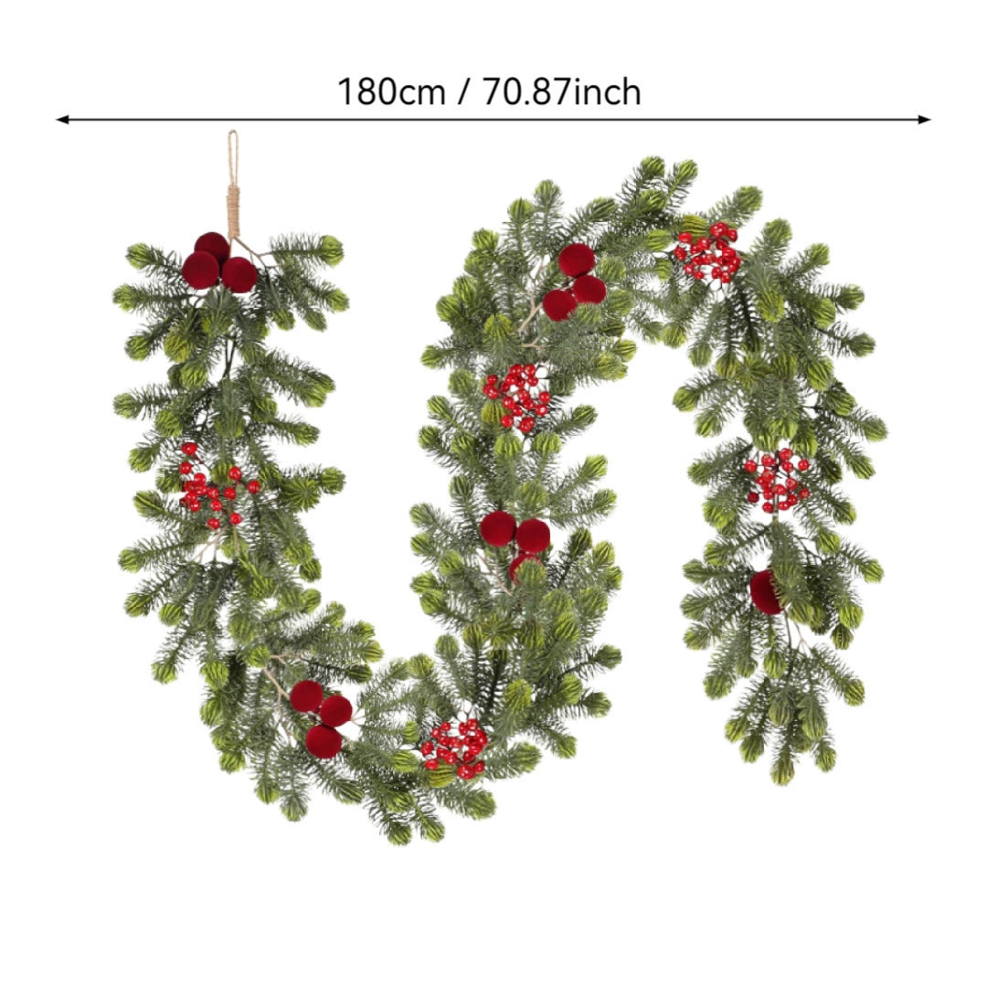 Weihnachts-Dekoration: 180 cm künstliche Kiefernzweige mit roten Beeren & 15 roten Samtkugeln – Real-Touch für Hochzeit, Grabgestaltung, Festtagsdeko, Treppe, Kamin
