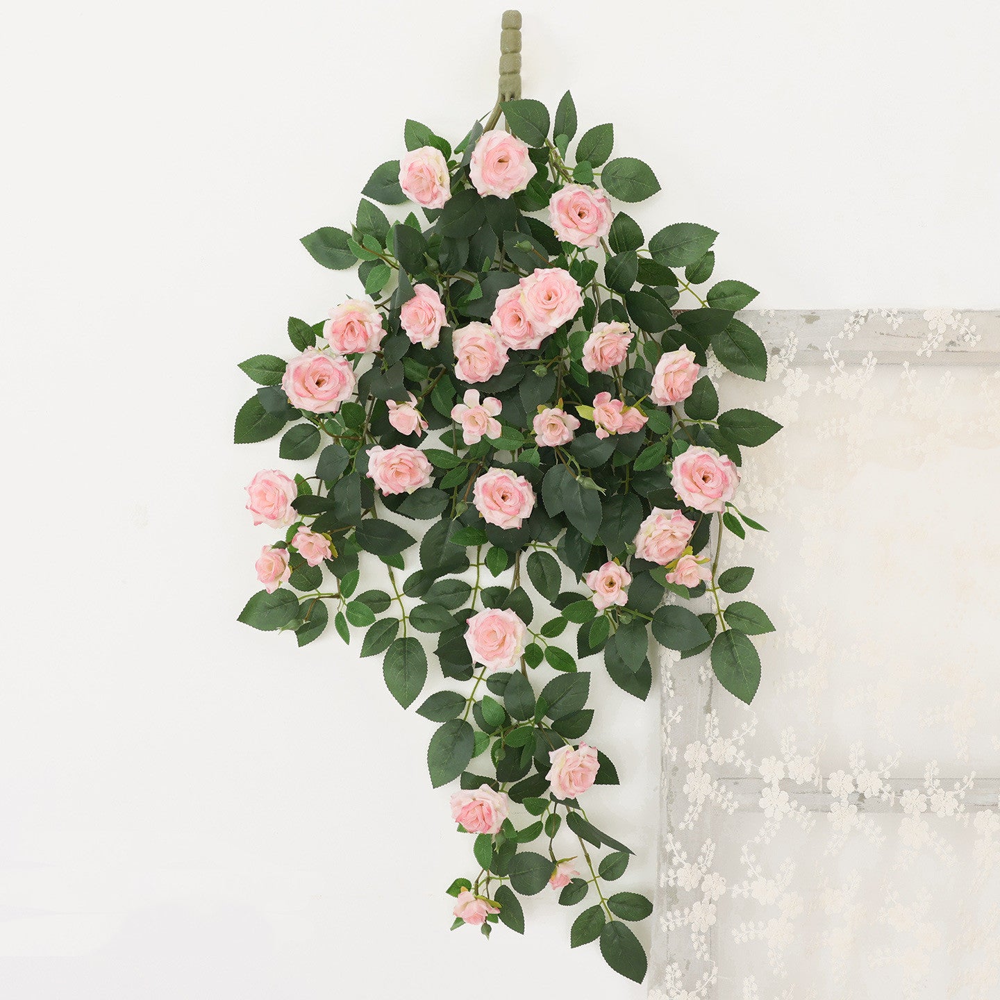 Künstliche Rosenranke, 90 cm Seidenblumen, 31 Blüten, wandmontierbar, Raumdekoration, Hochzeit, Event, Café, Hotel, realistisch, pflegeleicht