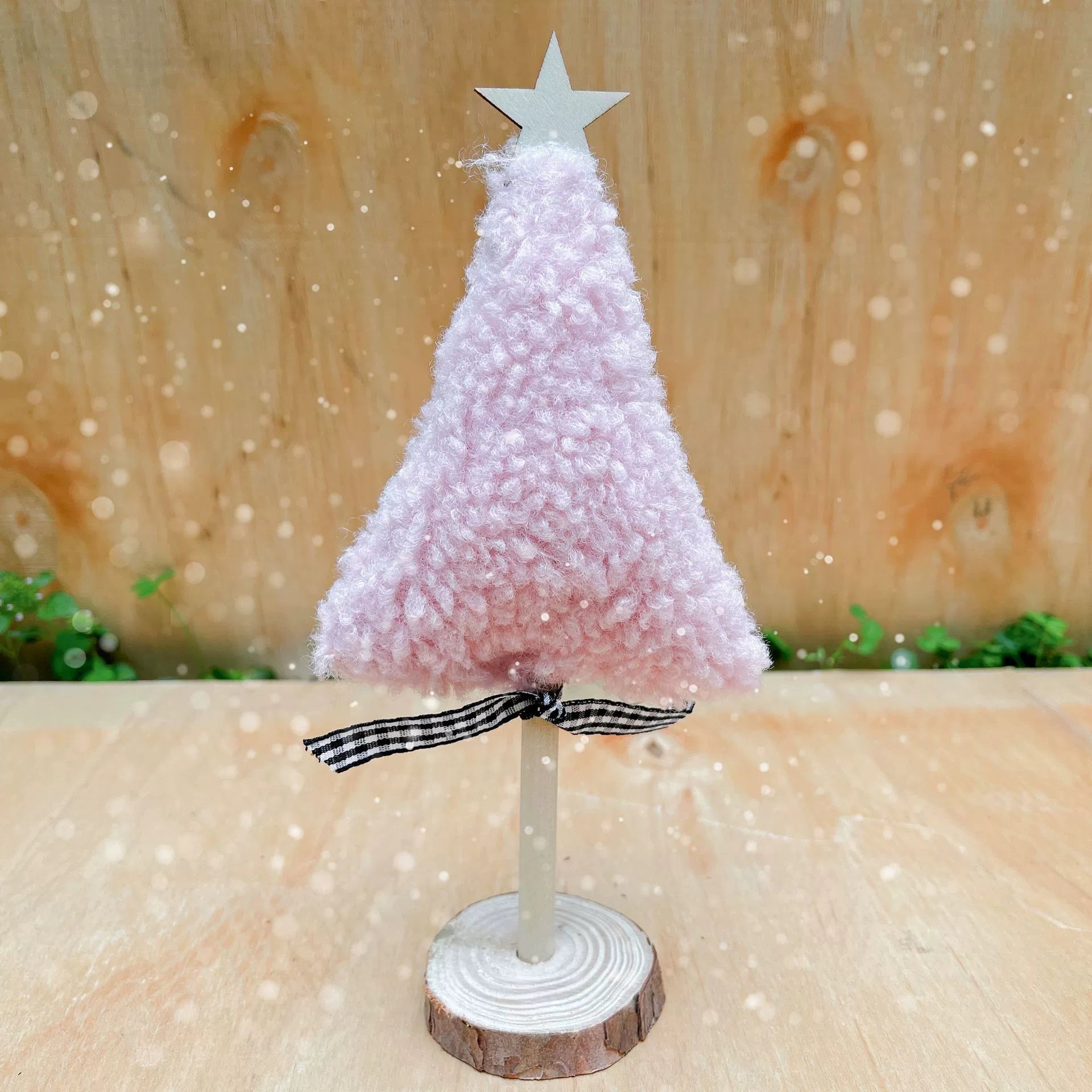 Mini Weihnachtsbaum Deko 22x10 cm, künstliche Tanne aus Stoff, realistische Optik, festliche Tischdekoration, Hochzeit, Event, Ladenausstattung, 8 Farben
