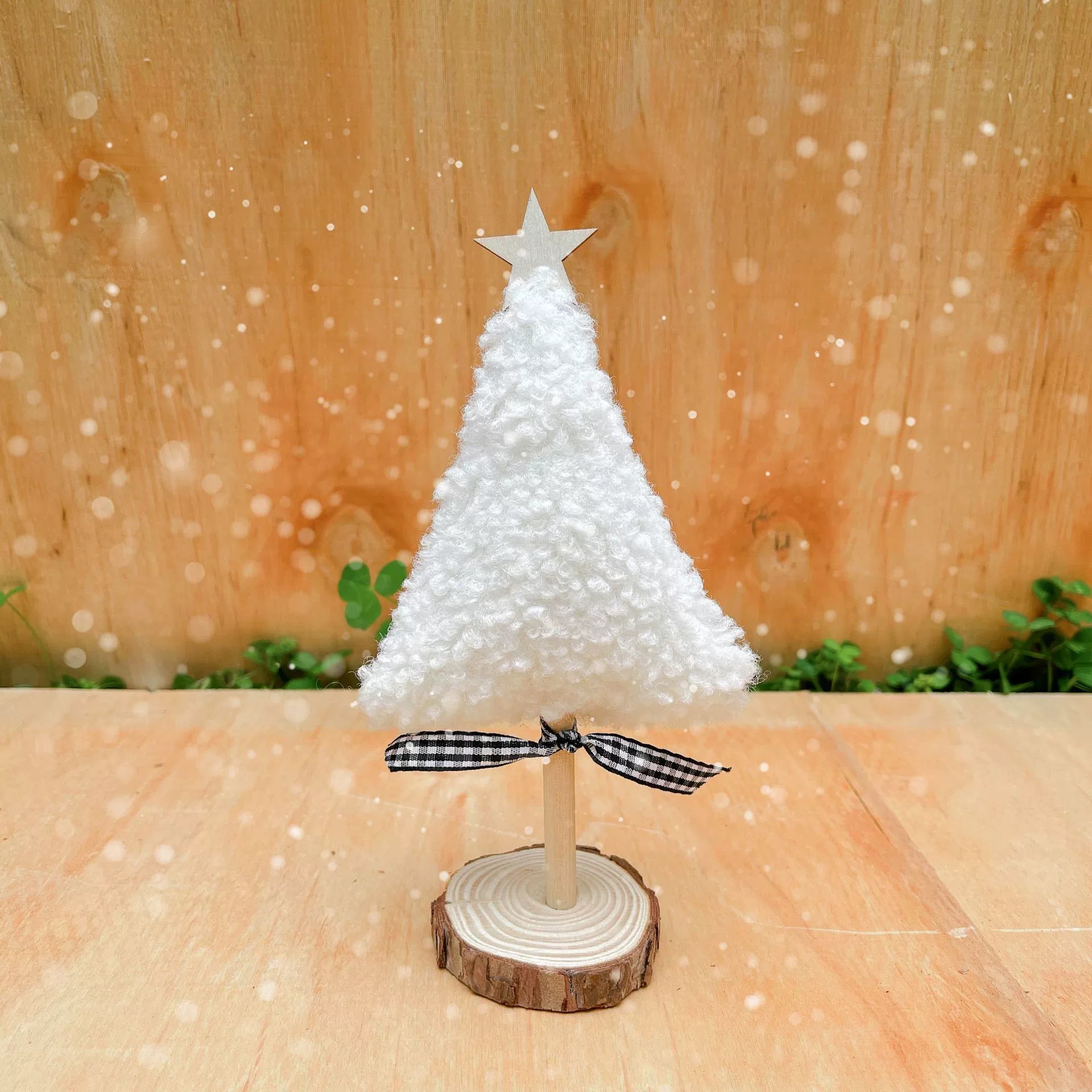Mini Weihnachtsbaum Deko 22x10 cm, künstliche Tanne aus Stoff, realistische Optik, festliche Tischdekoration, Hochzeit, Event, Ladenausstattung, 8 Farben