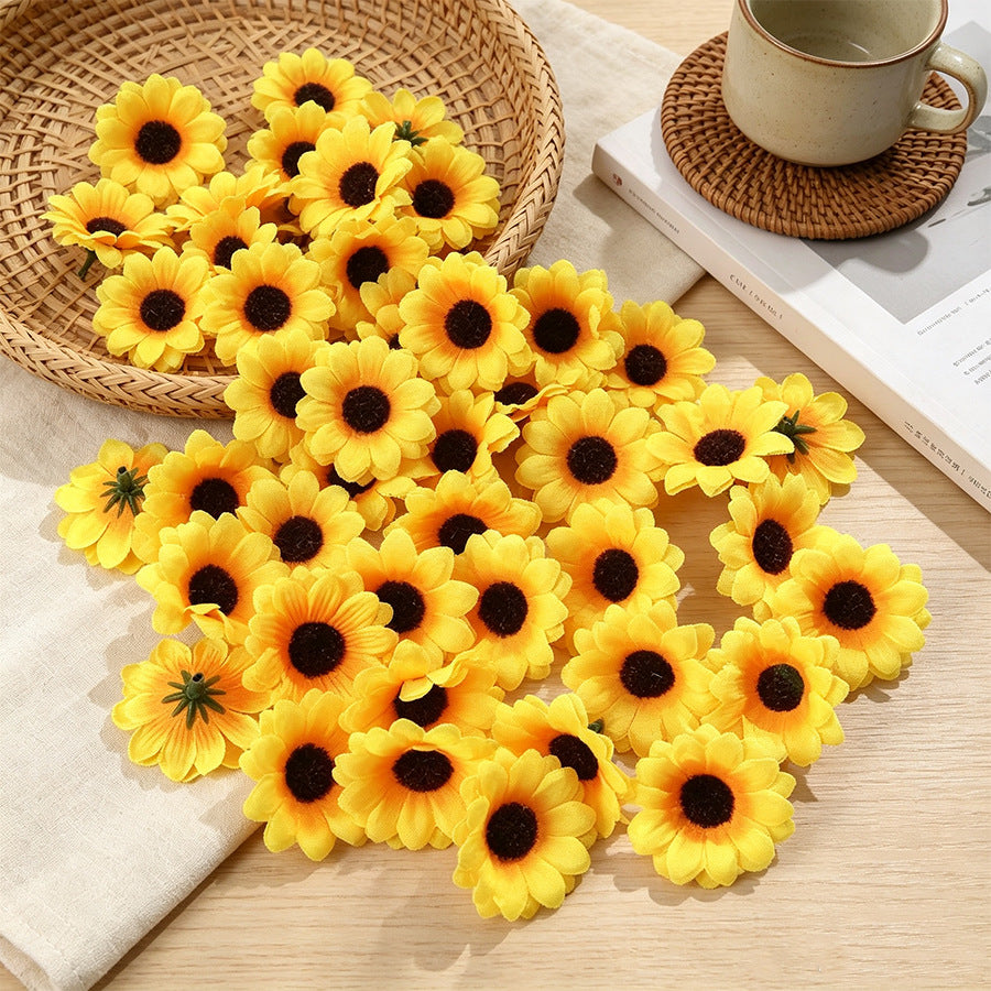 50 Stück künstliche Sonnenblumen, Seidenblüten, 4,5 cm Durchmesser, DIY Hochzeit Dekoration, Grabgestaltung, Shop-Deko, Bastelbedarf