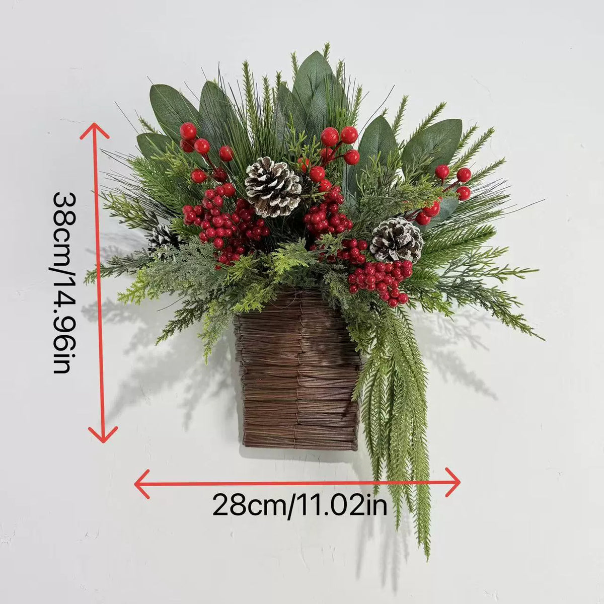 Weihnachtskranz Deko 38 cm mit Kiefernzapfen, roten Beeren und Tannengrün - realistischer Adventsschmuck für Tür, Wand, Tisch, Hotel, Café
