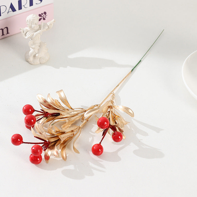 Künstliche Weihnachtsbeeren, 34 cm goldene Blätter mit roten Früchten, 5 Stk. Set, realistische Dekoration für Vasen, Hochzeiten, Festtagsgestaltung