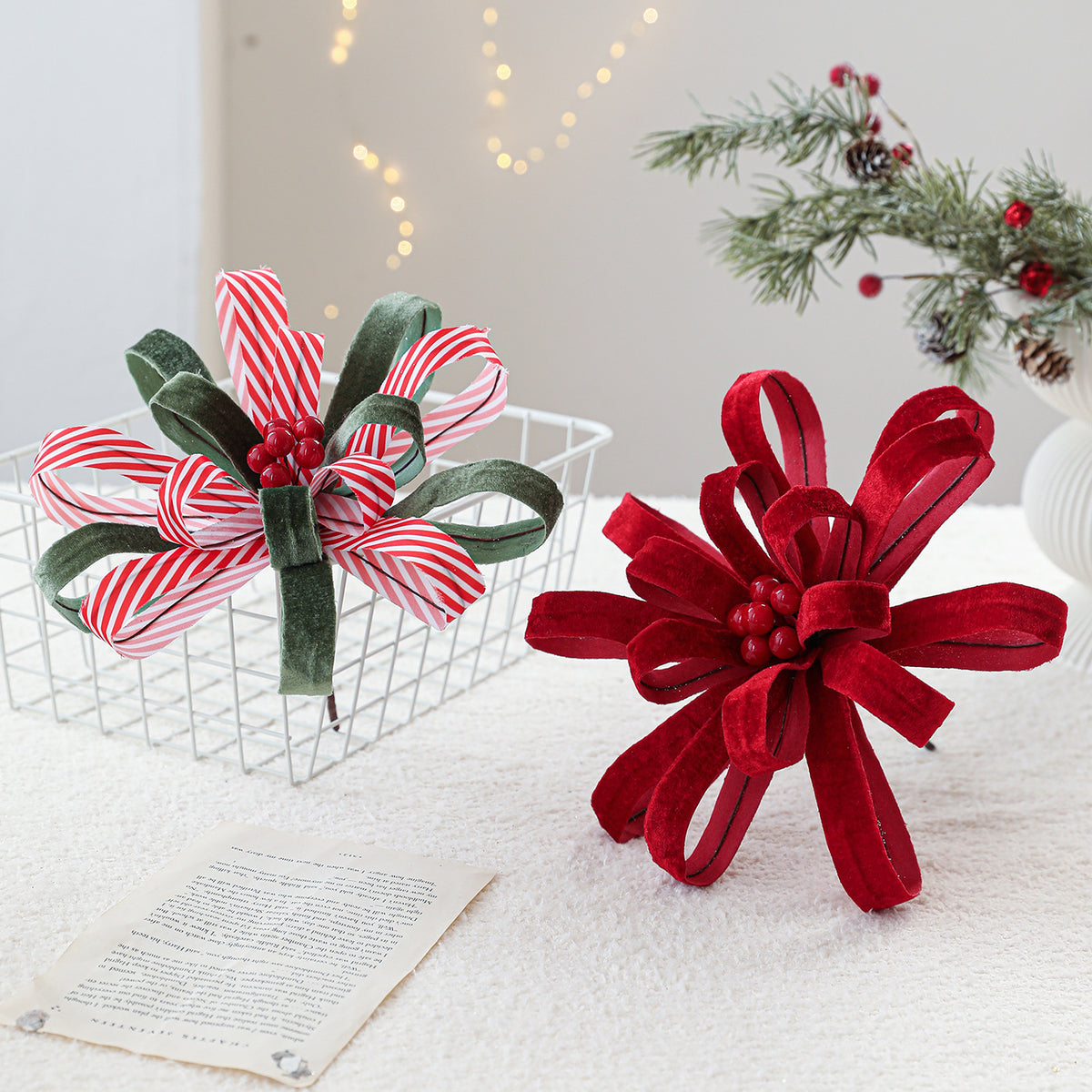 Künstliche Weihnachtsblume mit roten Beeren, 25 cm, Stoffblume, festliche Deko für Floristik, Hochzeit, Laden, Café