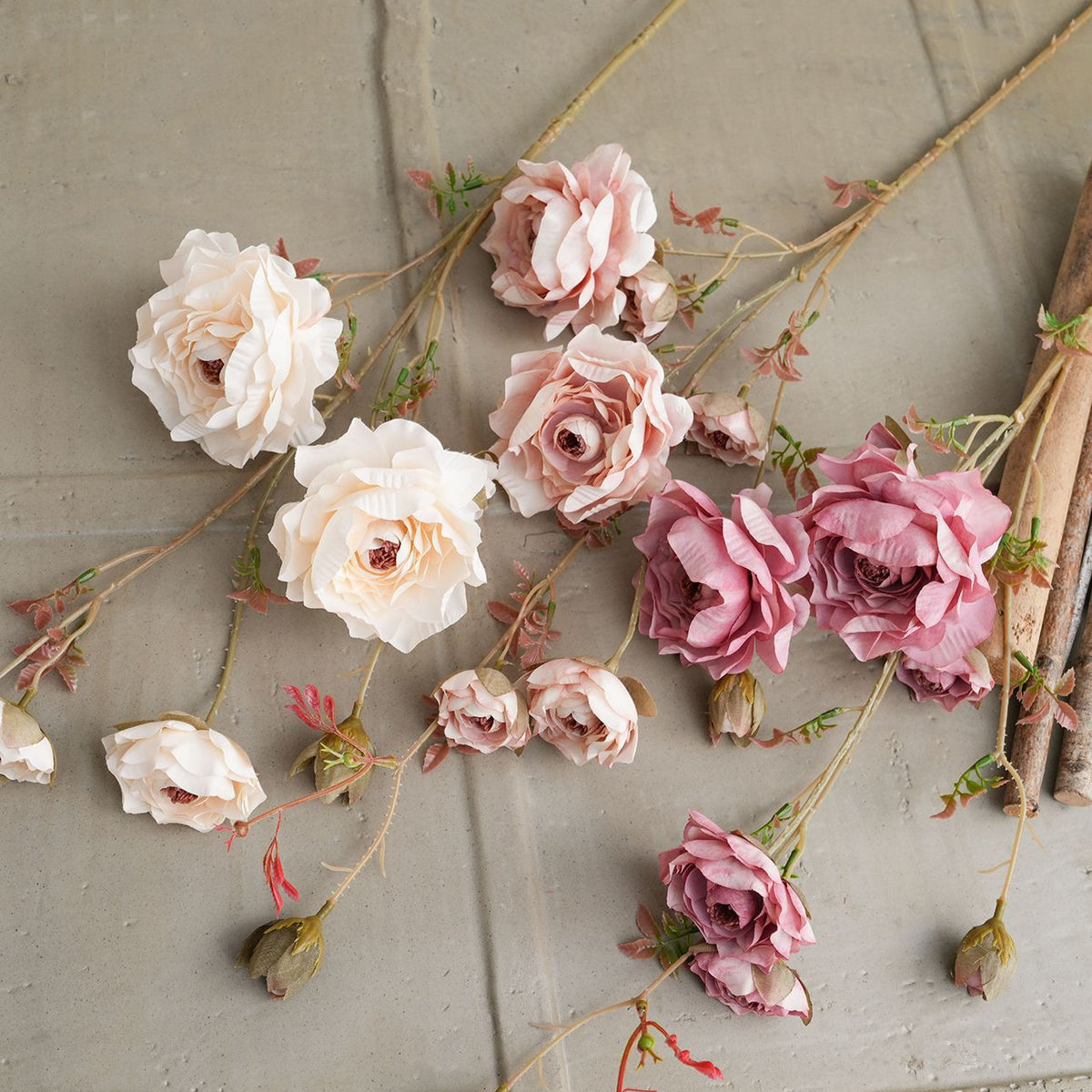 90 cm künstliche Ranunkel-Zweig mit 8 Blüten, Seidenblumen, Beige, Hochzeit Dekoration, Innenraum, Event, Grabschmuck