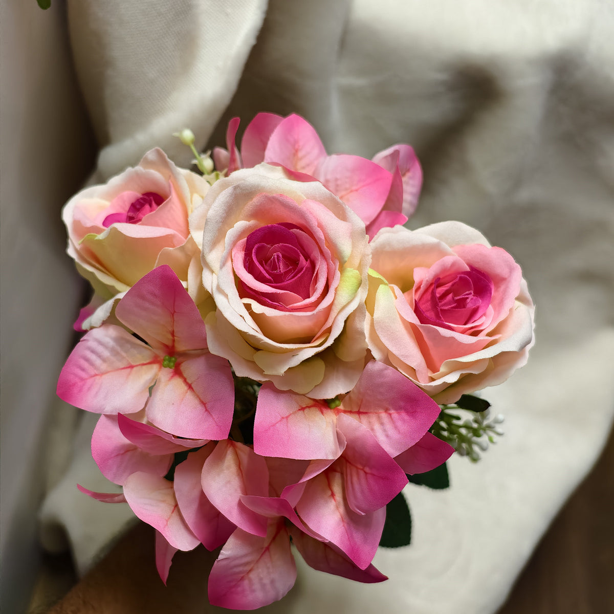 Künstliche Blumenstrauß, Rose und Bougainvillea, Pink/Champagner, 40cm, für Hochzeiten, Zuhause, Feiertage