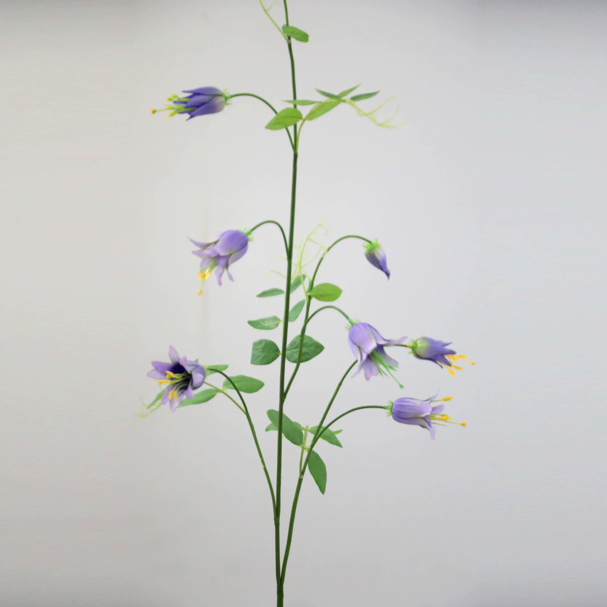 Künstliche Clematis-Blüten, 105 cm, Seidenstoff, Einzelstiel mit 8 Blüten, für Zuhause, Hochzeiten, Geschäftsräume