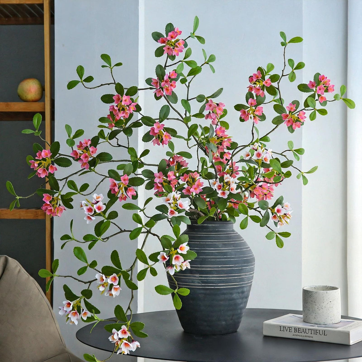 Künstliche Plumerias (Frangipani) – 115 cm, Seidenblüten, 9 Blüten pro Stiel – Hochwertige Dekoration für Hochzeiten, Hotels, Innenräume