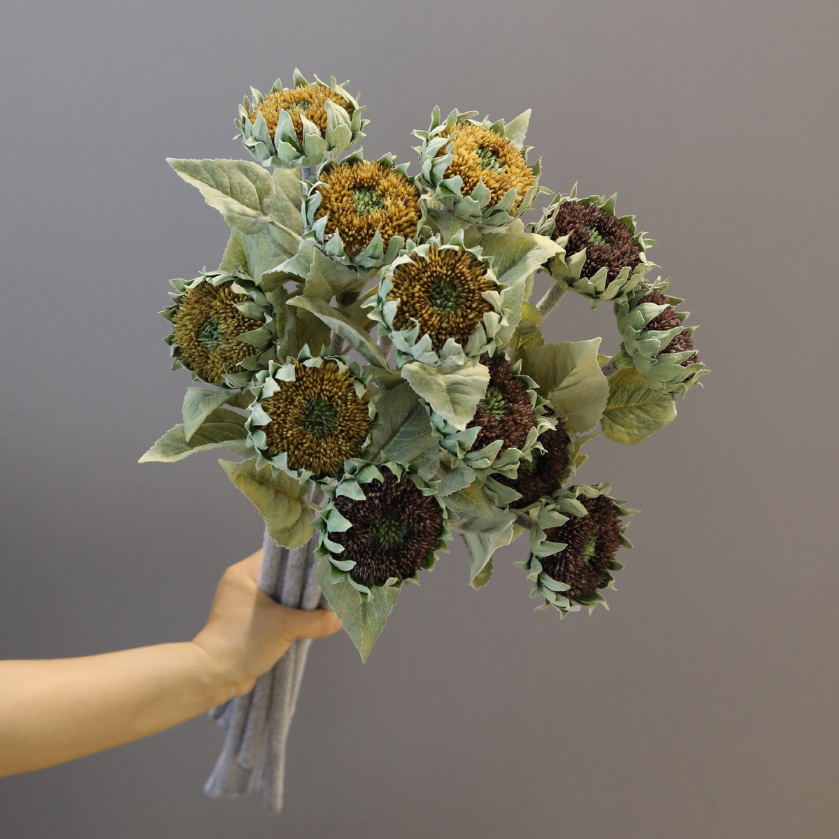 Hochwertige künstliche Sonnenblume, 62 cm, Einzelstiel, gelb oder schwarz-braun, für Zuhause, Hotel, Hochzeit, Schaufensterdekoration