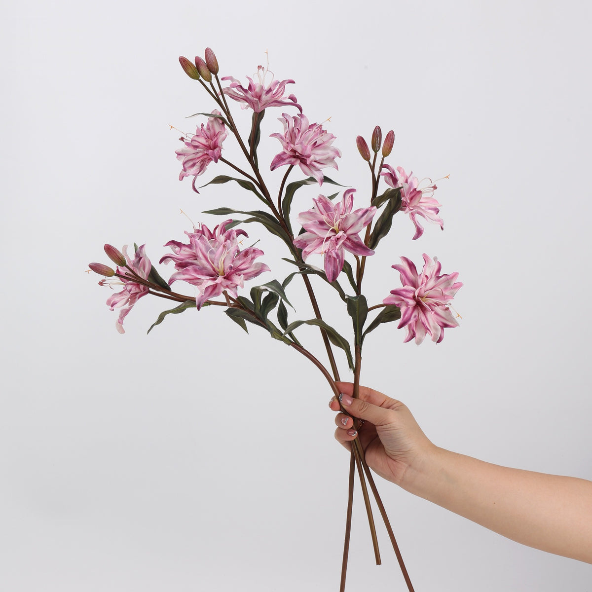 58 cm Lilienbusch aus Seidenstoff, 3 Blüten, klassische Retro-Optik, für Hochzeiten, Wohnaccessoires und kommerzielle Räume
