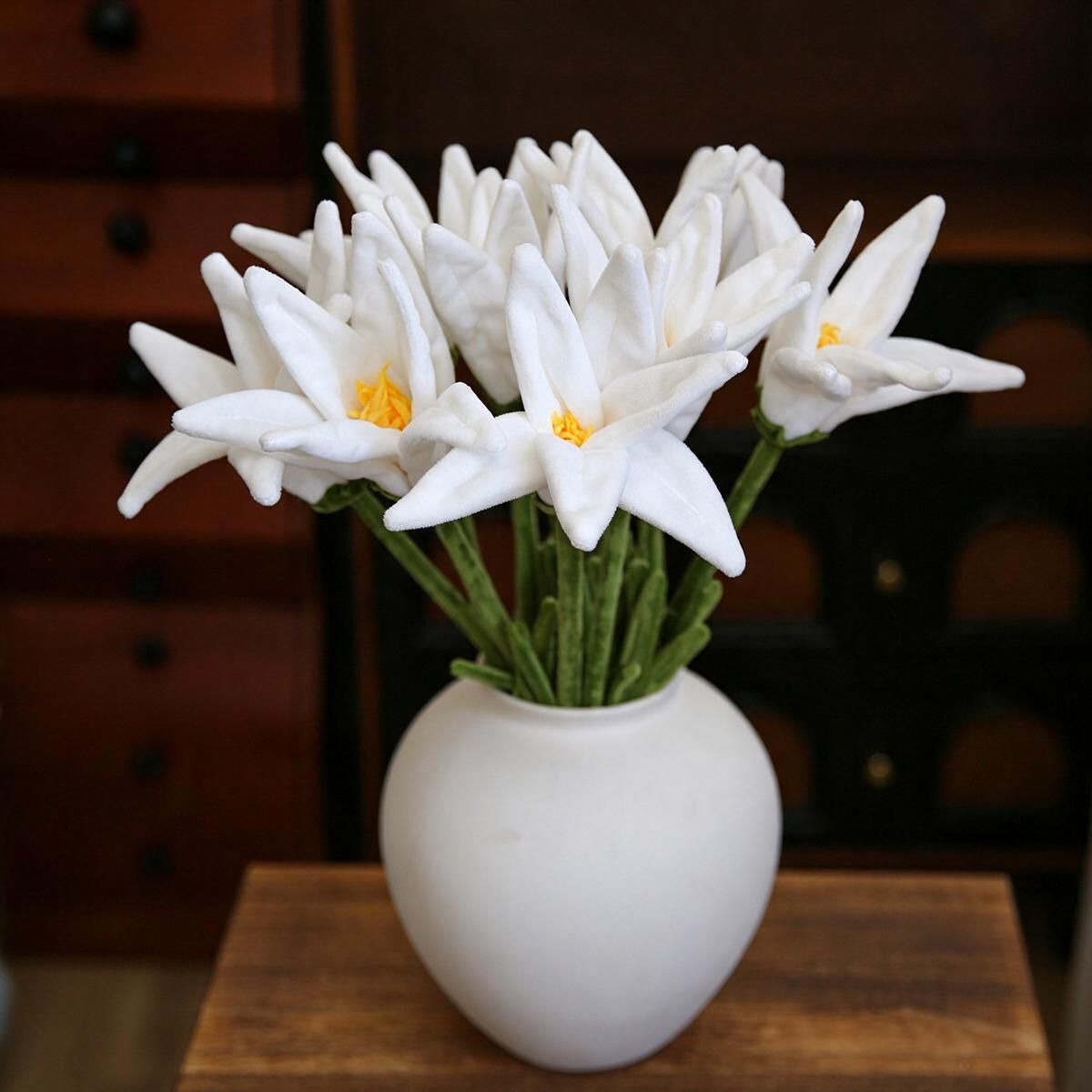 Künstliche Lilie aus Samtstoff, einzelner Stiel mit 1 Blüte, 50 cm Höhe, für Hochzeiten, Innenraumdekor und Büro