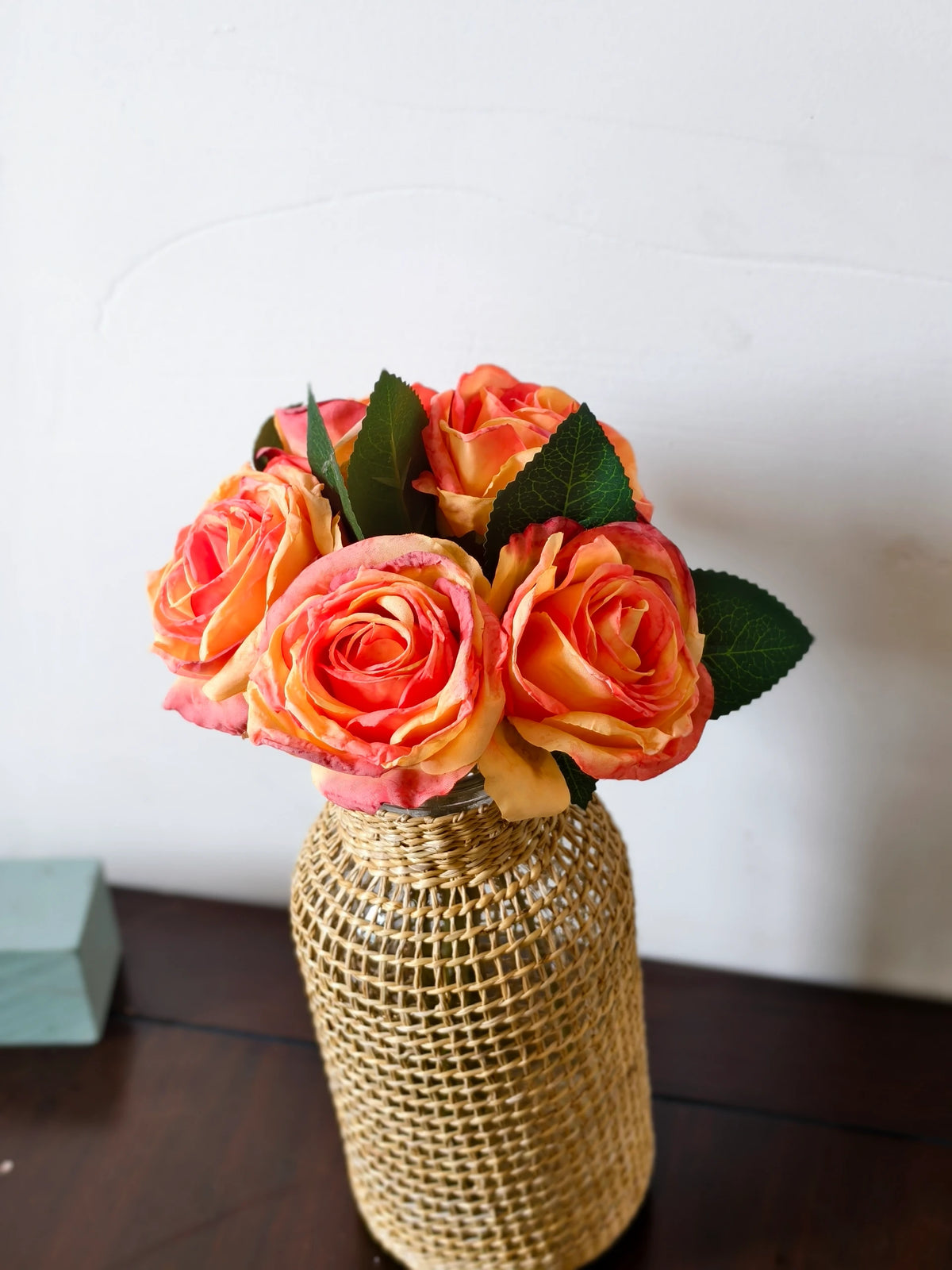 Künstliche Rosen Vintage mit gebräunten Rändern, 1 Bouquet mit 5 Blüten, Kunstseide, für Hochzeit, Hotel und Schaufenster