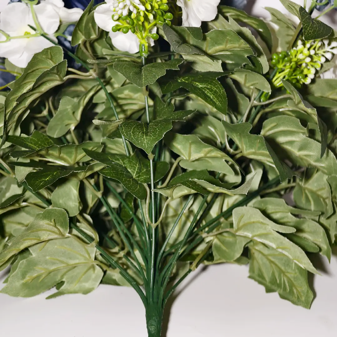 Kunstblumen-Bouquet Pfingstrose, Hortensie & Chrysantheme, 24 Blütenköpfe, Stoffblumen mit Metallvase, Staubblau, für Herbst und Winter