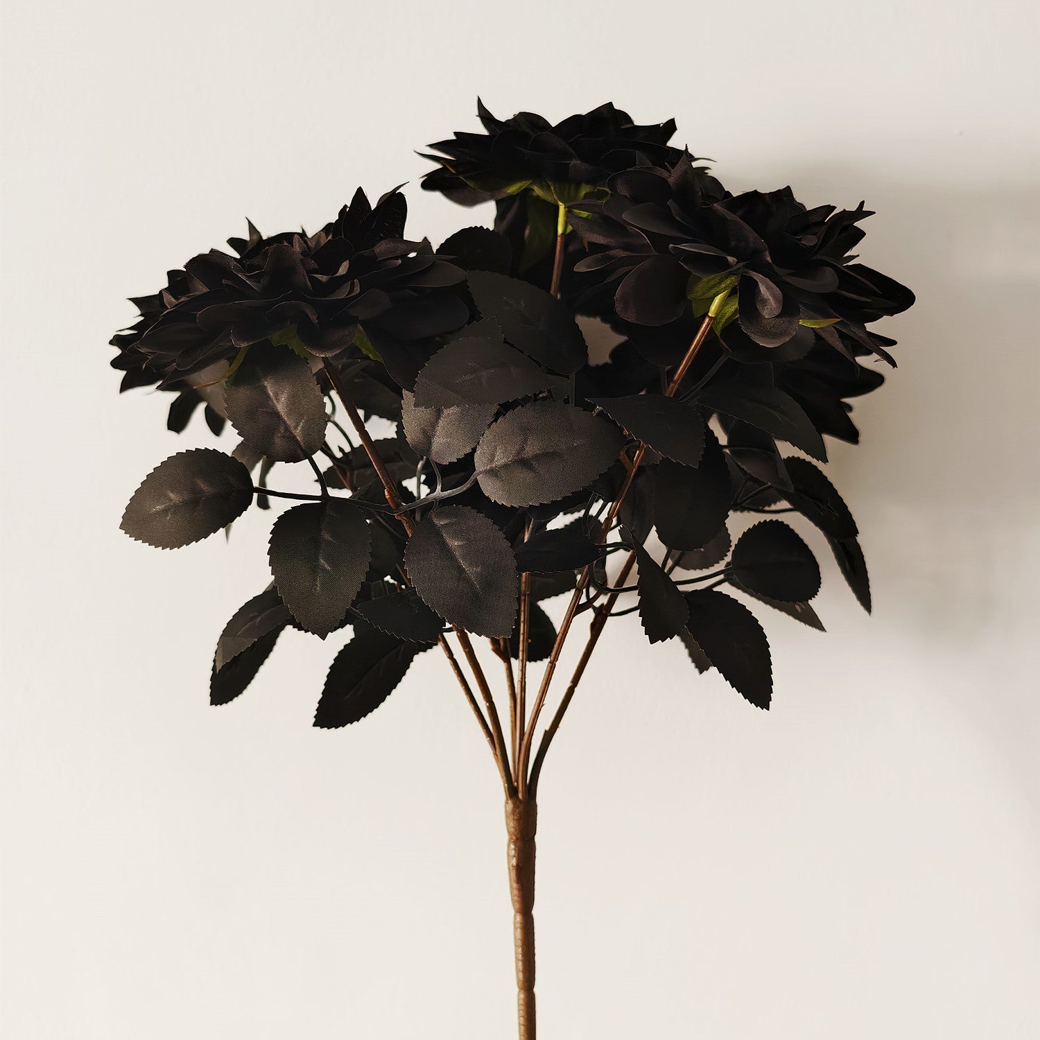 35 cm Künstliche Schwarze Dahlienbusch Halloween-Dekoration für Haus Tischplatte & Party-Zentrale