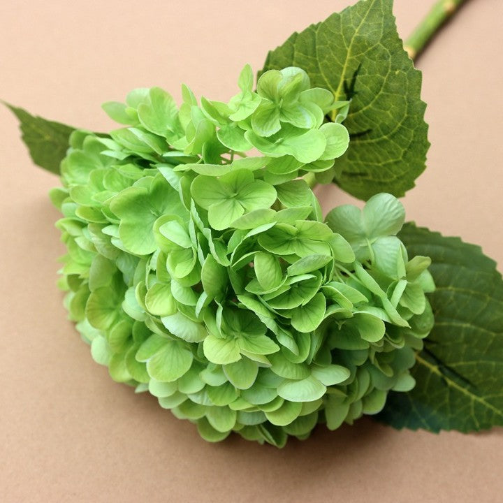 Großhandel: 53cm Kunst-Hortensie-Blumen, Real Touch-Hortensie-Stängel für Hochzeitsdekorationen