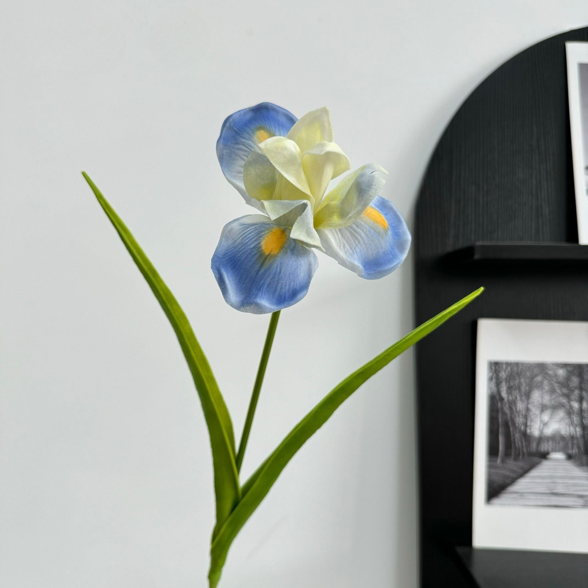 Großhandel: 55 cm künstliche Schwertlilien-Stängel künstliche Iris Deko-Simulationsblumen für die Wohnung