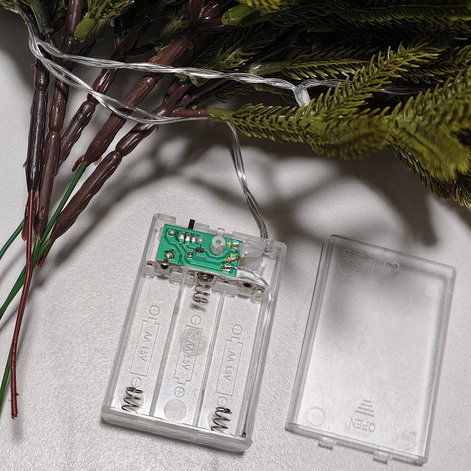 5 Stück Beleuchtete Kiefernzweige – Leuchtende Norfolk-Kiefernäste als Vasenfüller