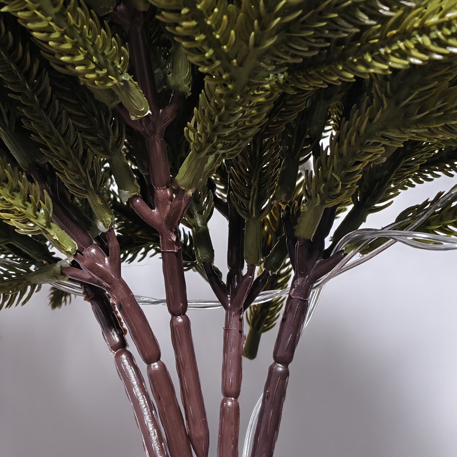5 Stück Beleuchtete Kiefernzweige – Leuchtende Norfolk-Kiefernäste als Vasenfüller