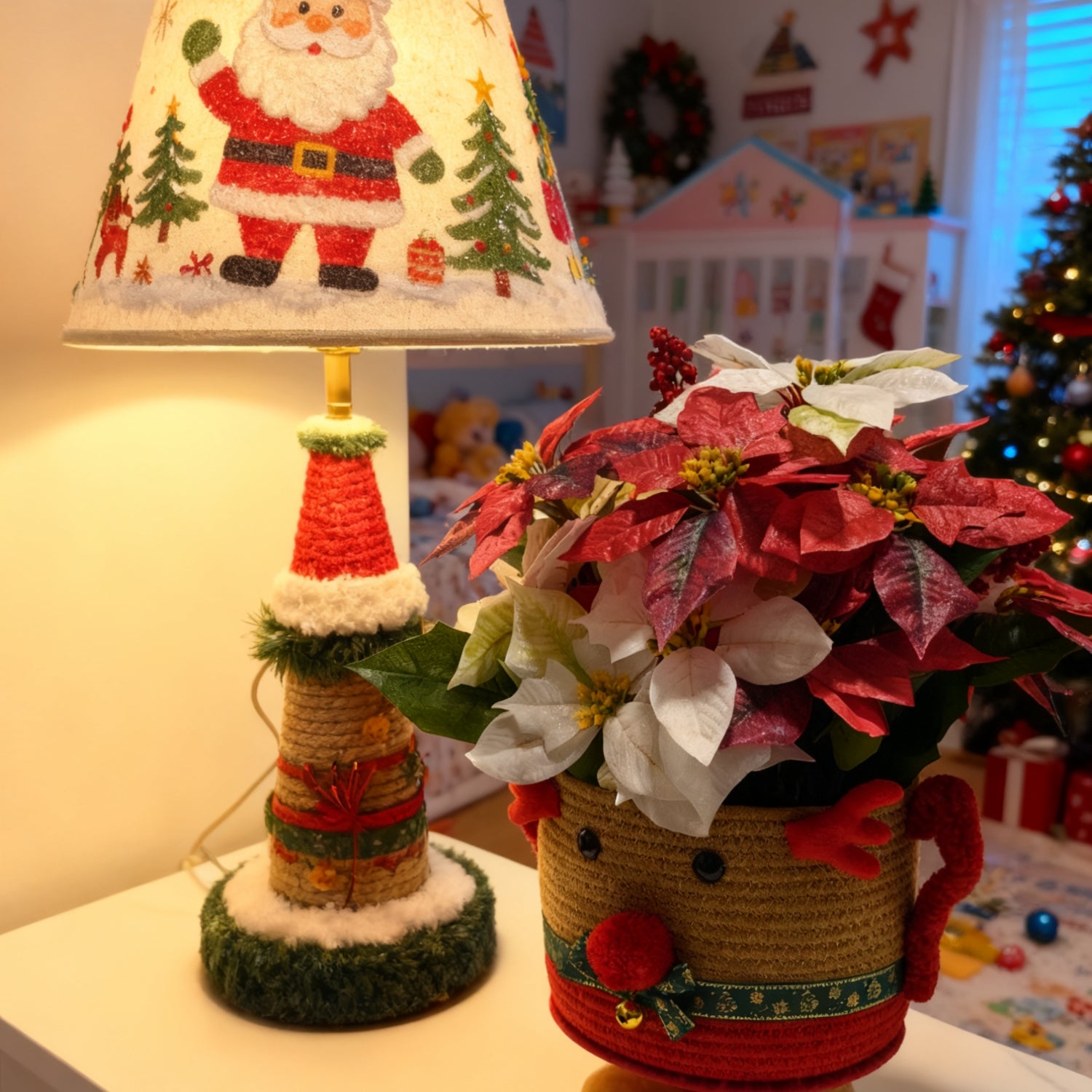 60 cm Seiden-Poinsettien-Arrangement mit Beeren – Geflochtene Rattan-Hirsch-Ständer-Vase, Weihnachtsdekor für zu Hause