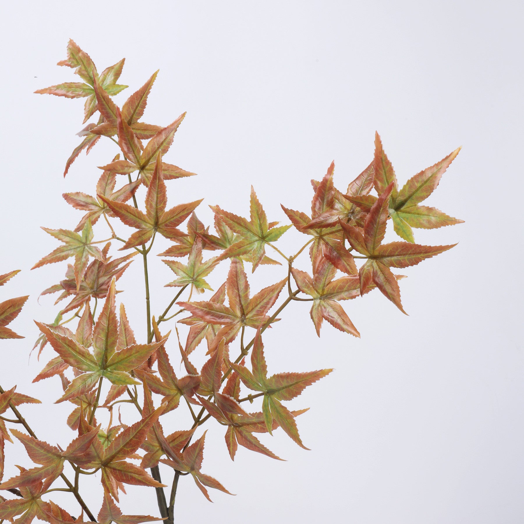 77 cm künstliche Ahornblätter mit realistischem Griff – Ideal für Herbstdekoration