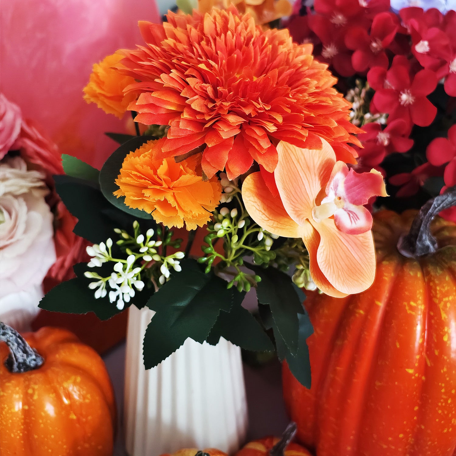 30 cm 7 Stängel Orange Blumenstrauß (Strauchform) – Sonnenblume, Nelken & Orchidee zur Herbstdekoration