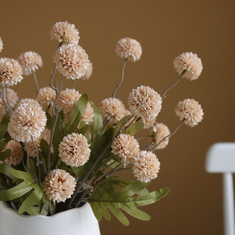 Großhandel: Faux-Kiku-Blumenstängel mit Pom-Pom-Bällen – für ästhetische Raumdekoration, Blumenarrangements und Tischanlagen