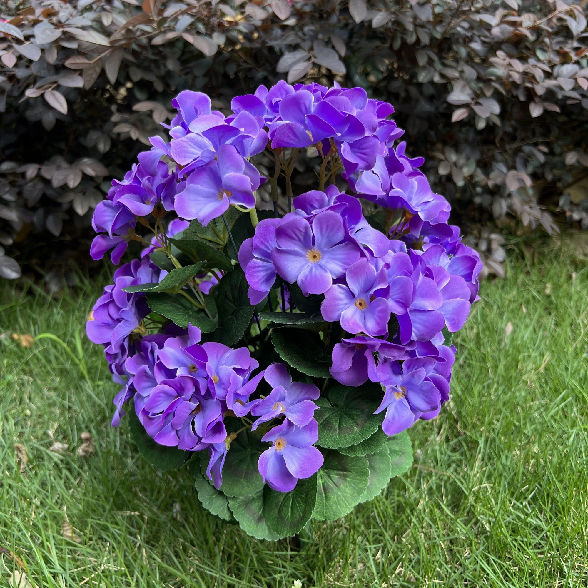 Großhandel: Großes 24-Stängel-Künstliches Geranium-Busch-Blumen, künstliche Pflanzen, uv-beständig für den Außenbereich, Großhandel