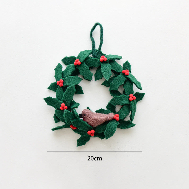 20 cm Exklusiver handgemachter Filz-Weihnachtskranz in Dunkelgrün mit roten Beeren und Rotkehlchen – typische skandinavische Deko für die gemütliche Herbst-, Winter- und Weihnachtszeit