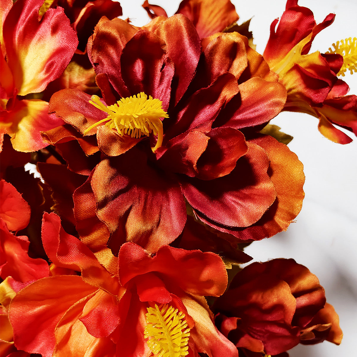 35cm Herbst-Hibiskus mit schwarzem Topf – UV-beständige Blumen für Außenbereichsdekoration