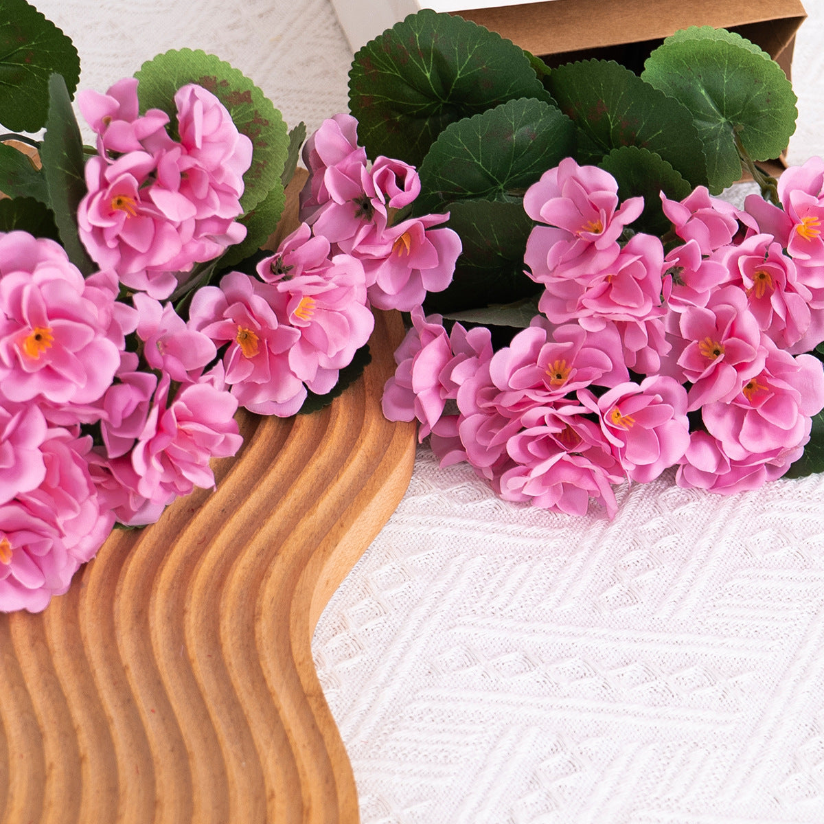 Künstliche Geranien 6 Stück – UV-beständige Kunstblumen für Außenbereich, täuschend echte Seidenblüten für Balkonkästen & Pflanzkübel