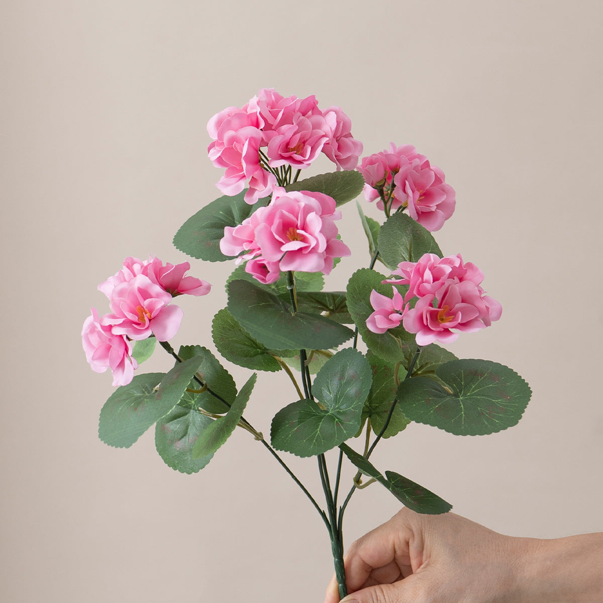 Künstliche Geranien 6 Stück – UV-beständige Kunstblumen für Außenbereich, täuschend echte Seidenblüten für Balkonkästen & Pflanzkübel