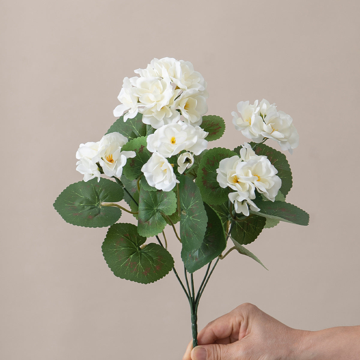 Künstliche Geranien 6 Stück – UV-beständige Kunstblumen für Außenbereich, täuschend echte Seidenblüten für Balkonkästen & Pflanzkübel