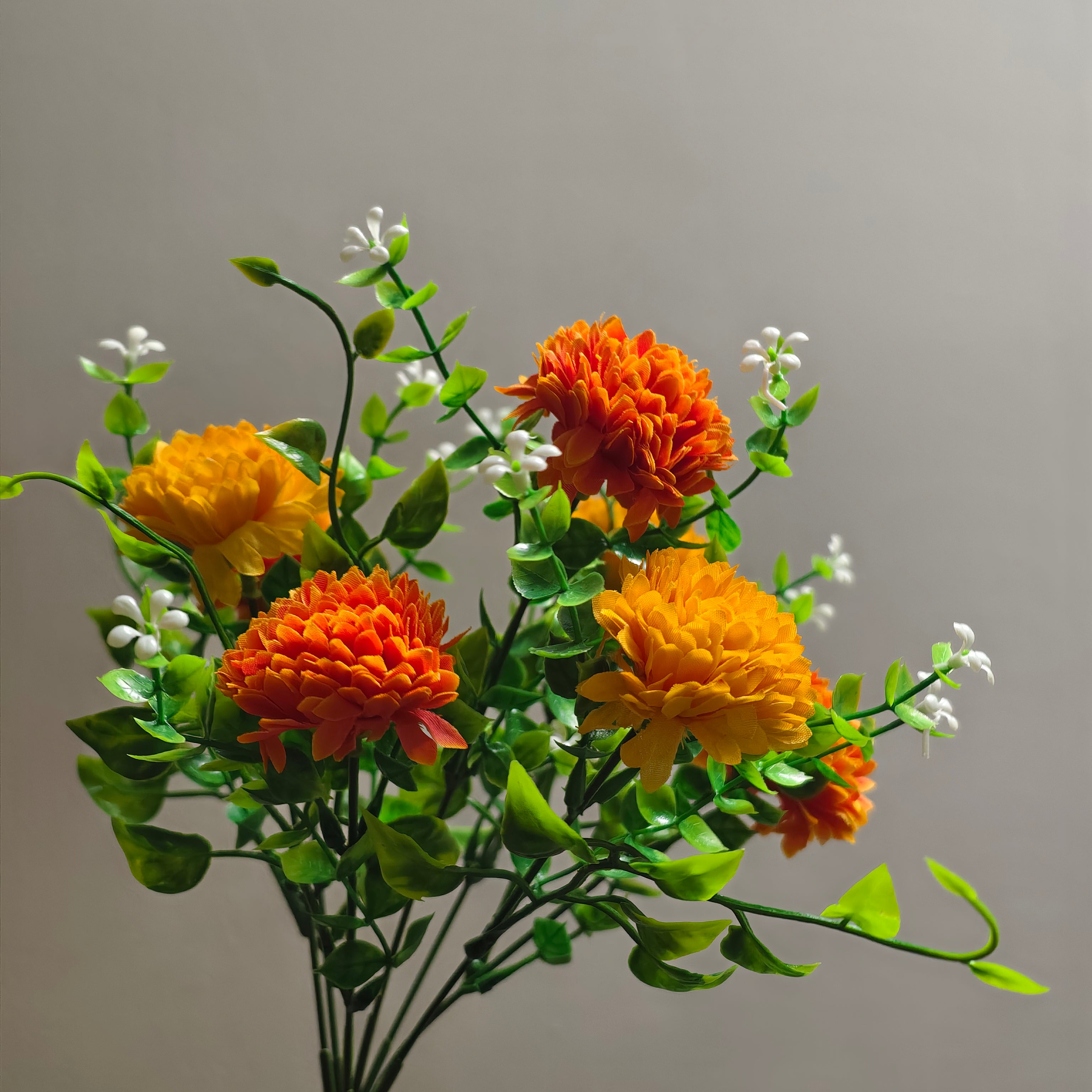 Restposten 35 cm Künstlicher Orange‑gelb Chrysanthemen-Strauß UV-beständig & wetterfest für außen