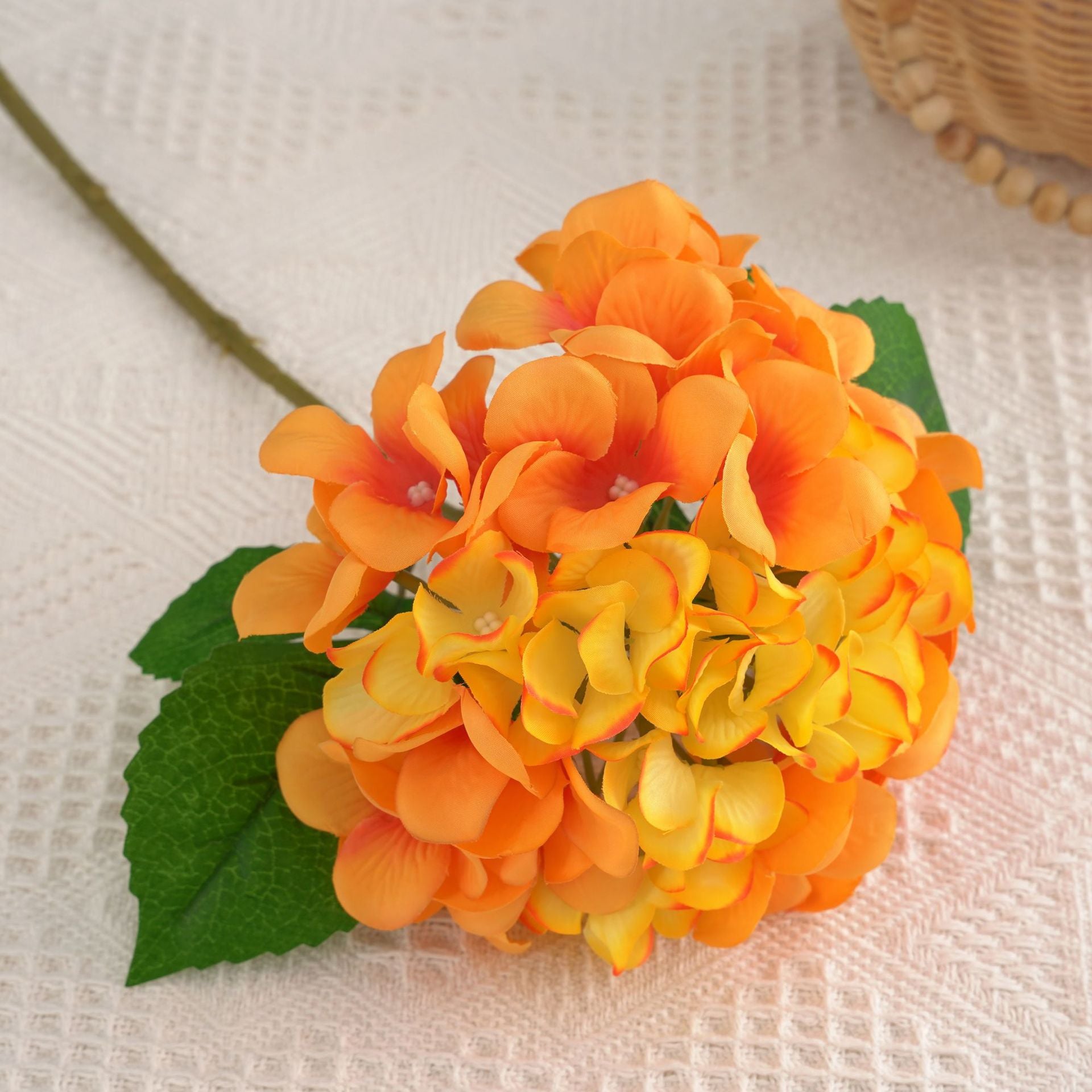 41 cm Künstlicher Hortensienzweig  – Kunstblume Dekoration im Angebot