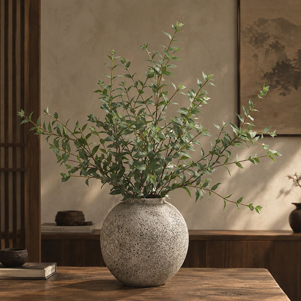 Künstlicher Eukalyptus Zweig mit spitzen Blättern, Kunstseide-Optik, Einzelzweig 83 cm, für Wohnzimmer, Hochzeit und Schaufenster