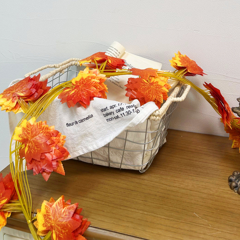Künstliche Ahornblatt-Girlande Herbst, rote Ahornblätter, 12 Ranken à 31 Blätter, Kunstseide, für Hochzeit und Dekoration