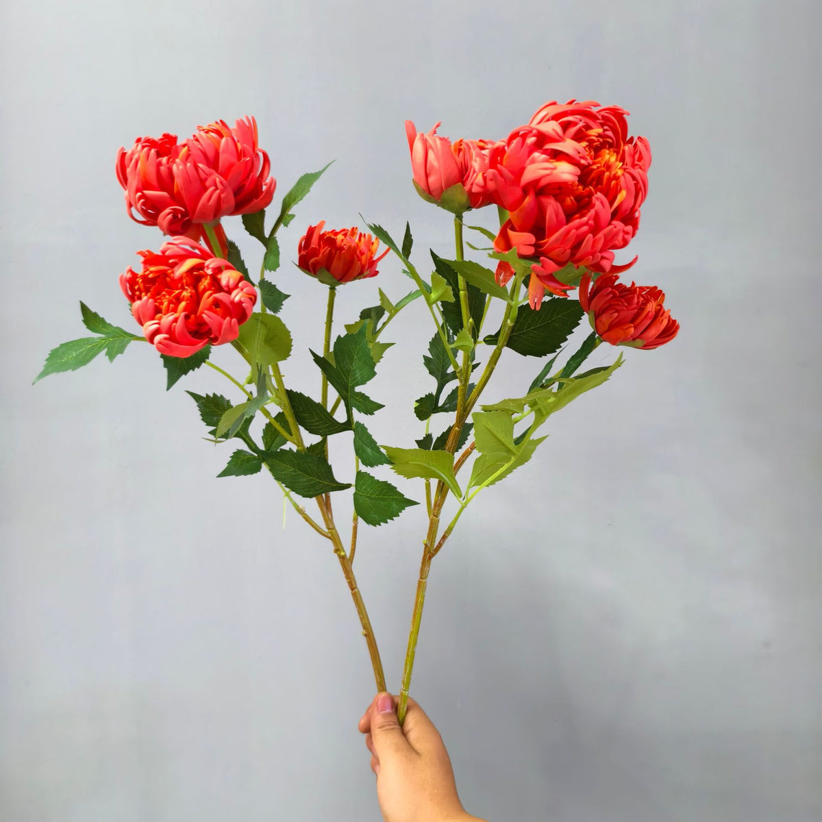 Künstliche Dahlien-Chrysantheme, 68 cm, Seidenstoff, 3 Blüten, Einzelstiel, für Innendekoration, Hotel, Einzelhandel, Hochzeitsdekoration
