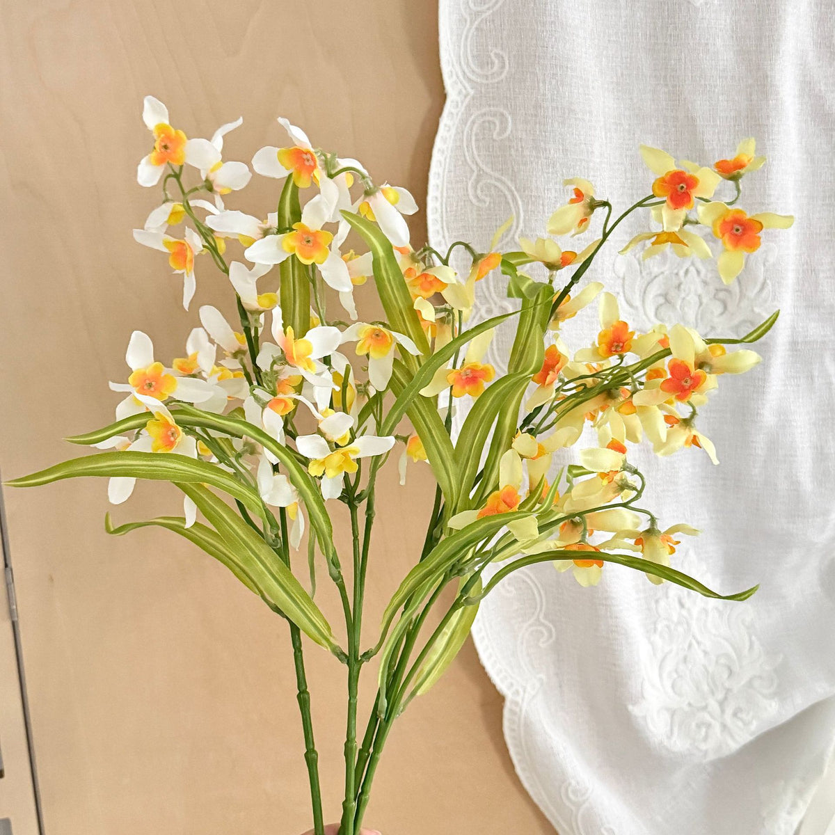 Künstliche Orchidee, Kleine Cymbidium, 50 cm, moderne Dekoration für Zuhause, Büro und Veranstaltungen