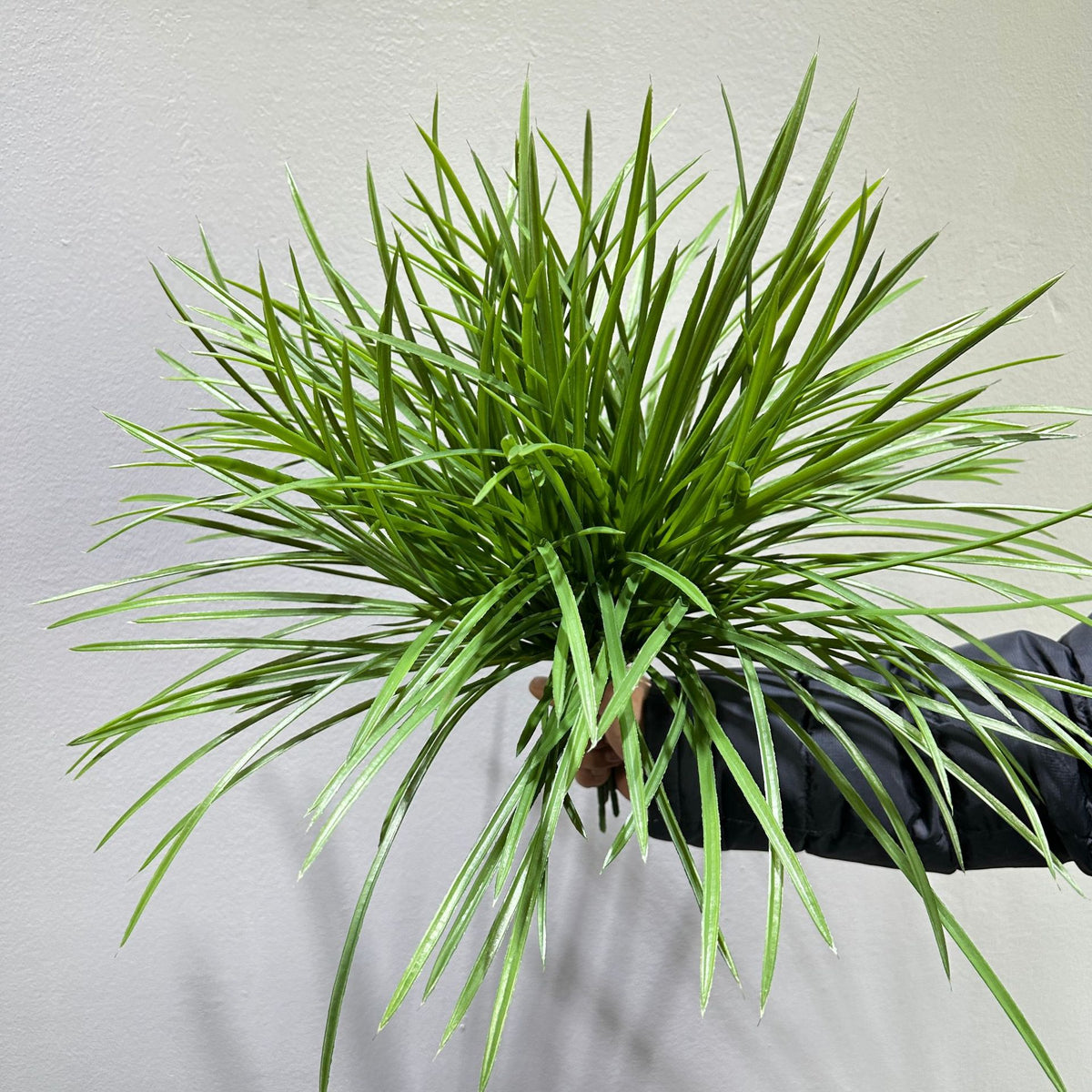 Künstliche Orchideenpflanze, 50 cm hoch, 112 Blätter, PE/PVC Material, für Innen- und Außenbereich, ohne Topf