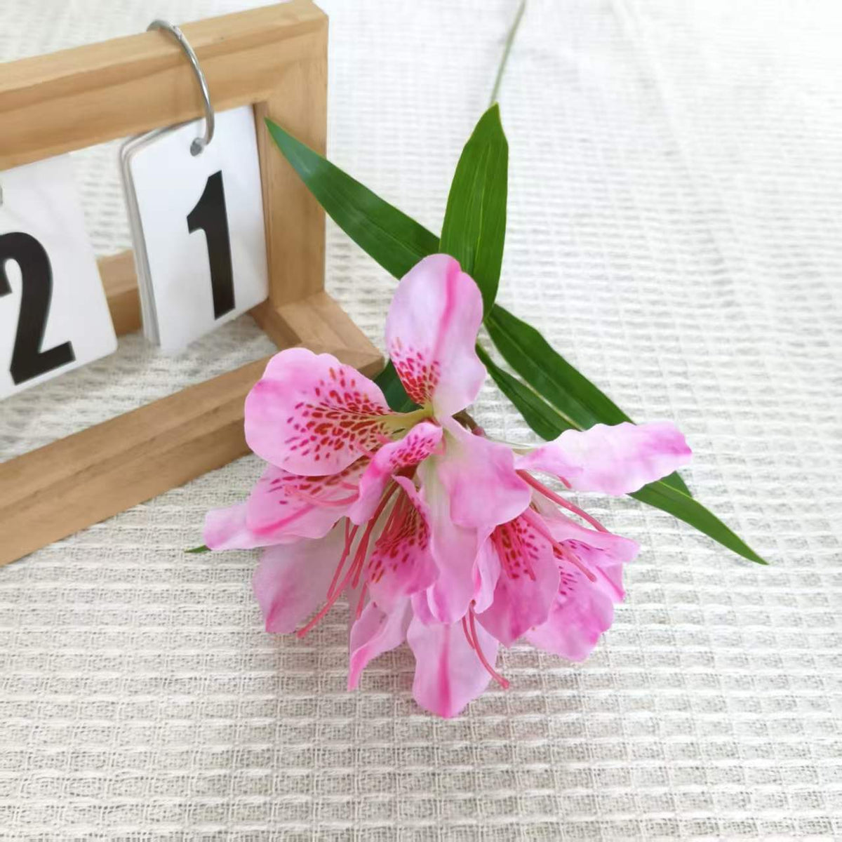 Kunstblume Rhododendron, 70 cm hoch, 3 Blüten, aus Seidenstoff, für Hochzeiten und Innendekoration