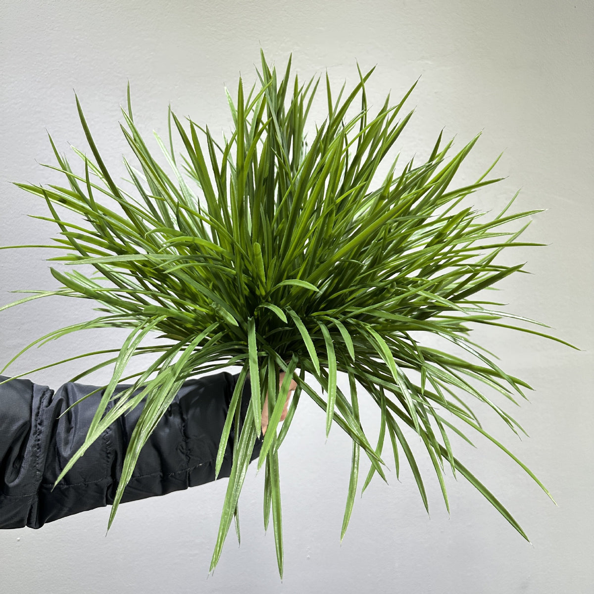 Künstliche Orchideenpflanze, 50 cm hoch, 112 Blätter, PE/PVC Material, für Innen- und Außenbereich, ohne Topf
