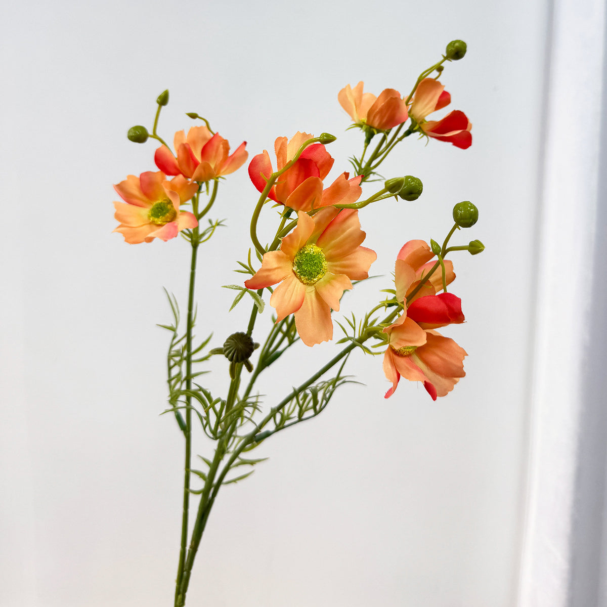 Künstliche Cosmea (Schmuckkörbchen) Strauß mit 8 Blüten, 68 cm hoch, Seidenstoff-Dekoration für Hochzeit, Wohnung und Geschäftsräume