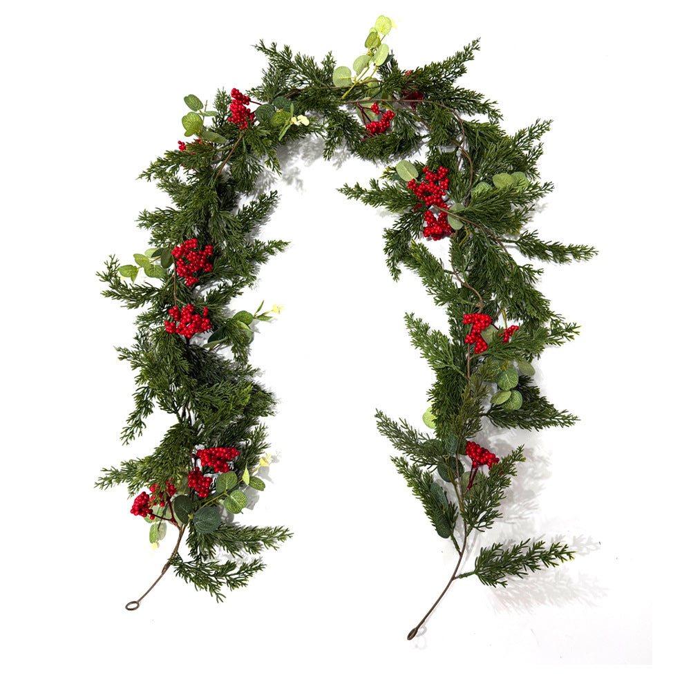 Künstliche Kiefernranke mit roten Beeren und Münzblättern, Kunststoff-Girlande 180 cm, für Weihnachten, Hotel und Schaufenster