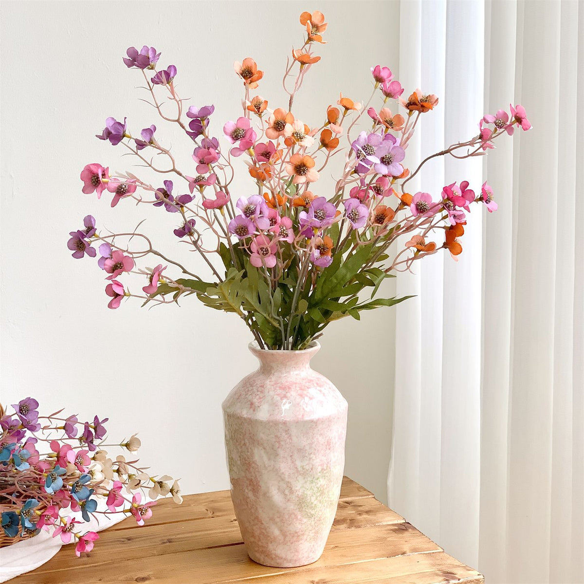 Künstliche Pflaumenblüten, 58 cm hoch, 15 Blüten pro Busch, aus Seidenstoff, retro Stil, für Innenräume