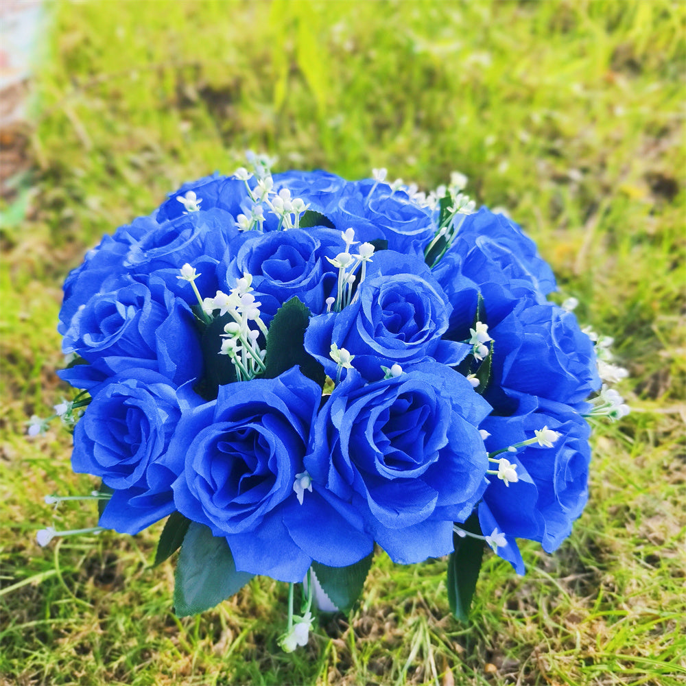 Grabschmuck Rosenstrauß mit Vase | ca. 38 cm | Wetterfeste Kunstblumen | Grabgesteck für Allerheiligen & Gedenken