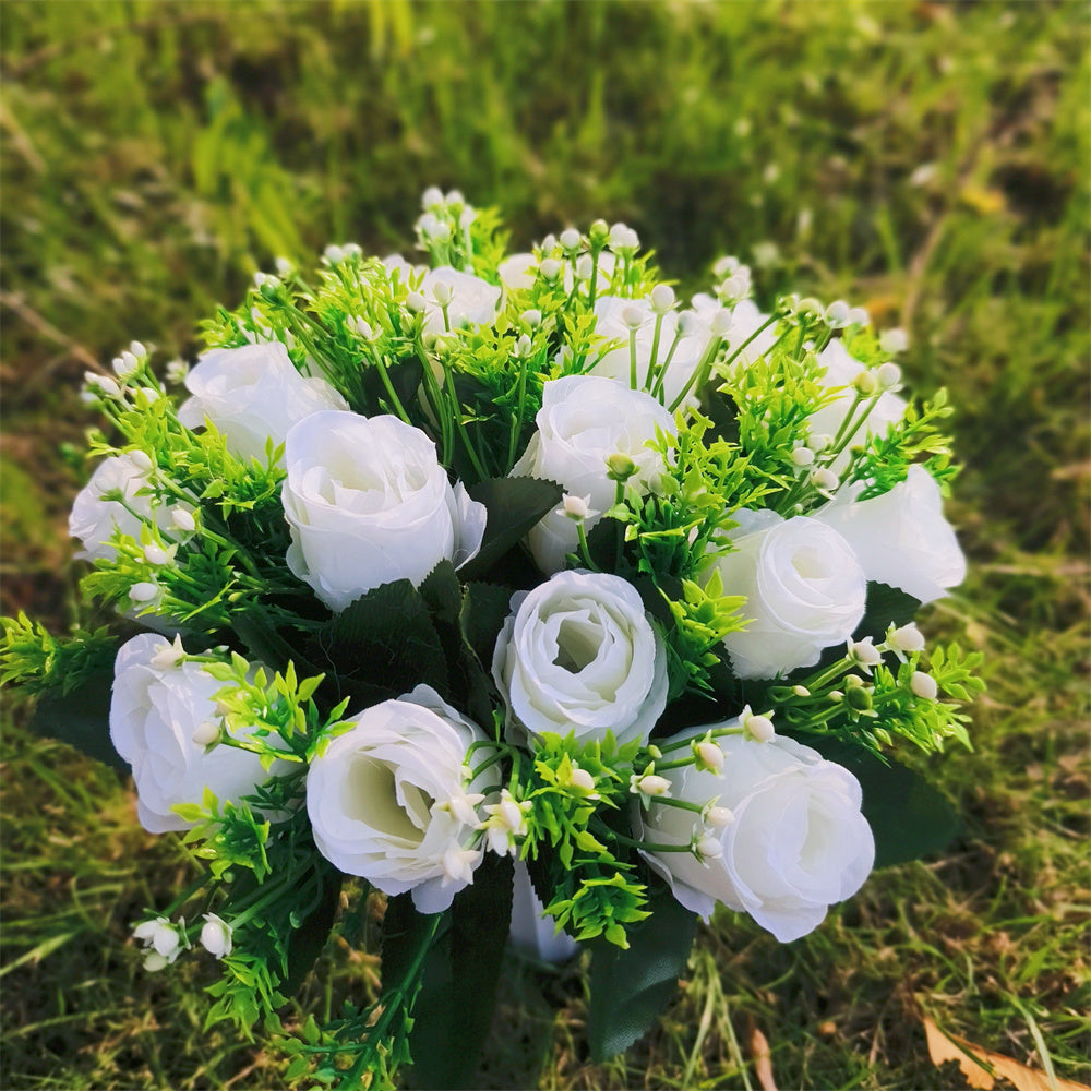 Grabschmuck Rosenstrauß mit Vase | ca. 38 cm | Wetterfeste Kunstblumen | Grabgesteck für Allerheiligen & Gedenken