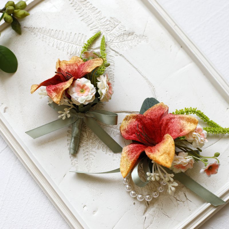 Künstliche Lilien-Wrist-Corsage- und Boutonniere-Set aus retro-Velours für Hochzeitsfeiern