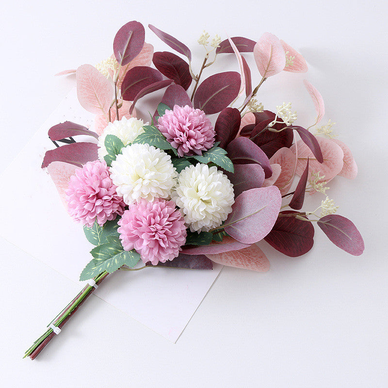 47 cm Künstlicher Blumenstrauß mit Ball Mums Mixed & Eukalyptus – Für Oktoberfest & Herbst-Winter-Dekoration